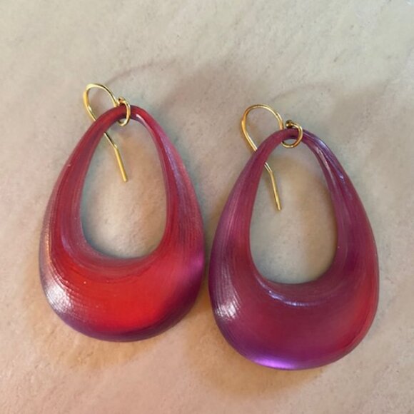 Alexis Bittar magenta lucite earrings - Picture 1 of 3
